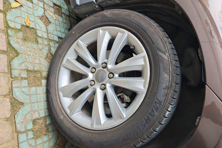 Used Haval H2 2016 Red-Label 1.5T Automatic Two-Wheel Drive Luxury Model Right Front Wheel Hub