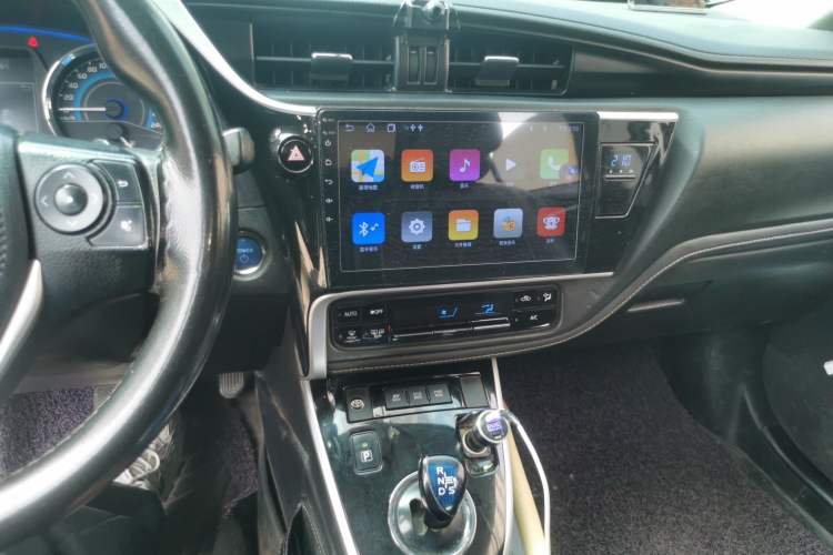 Used Toyota Corolla 2017 Revised Dual-Engine 1.8L E-CVT Leading Edition Audio And AC Panel