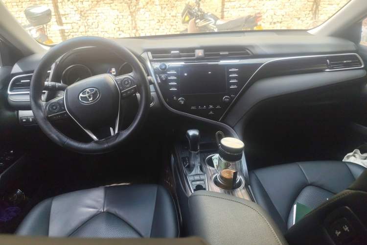 Used Toyota Camry 2018 2.5G Luxury Edition
