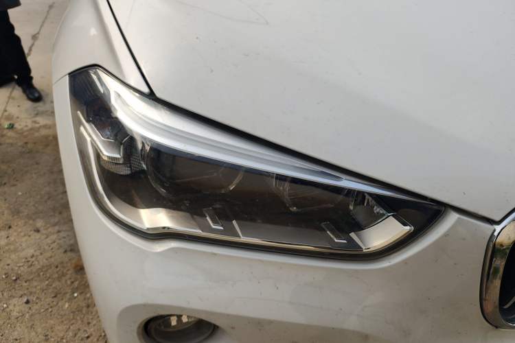 Used BMW X1 2018 sDrive18Li Luxury Model Right Front Headlight