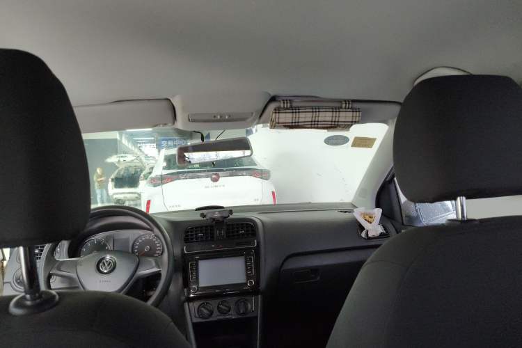 Used Volkswagen Polo 2014 1.4L Manual Fashion Edition Headliner