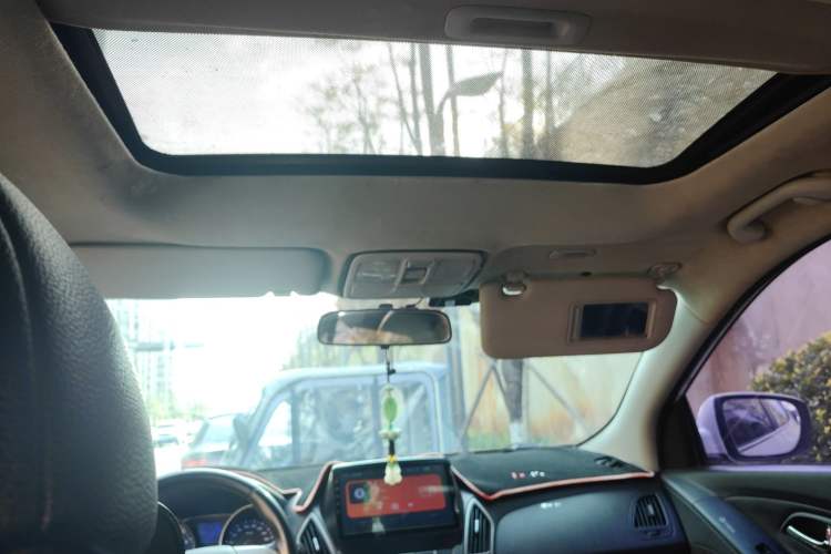 Used Hyundai ix35 2015 2.0L Automatic 2WD Smart Version China V Standard