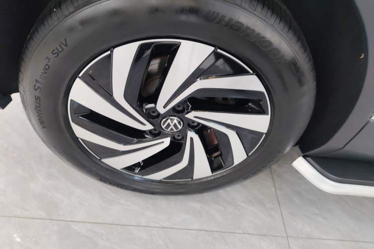 Used Volkswagen Tiguan L 2022 330TSI Automatic Two-Wheel Drive Smart Edition