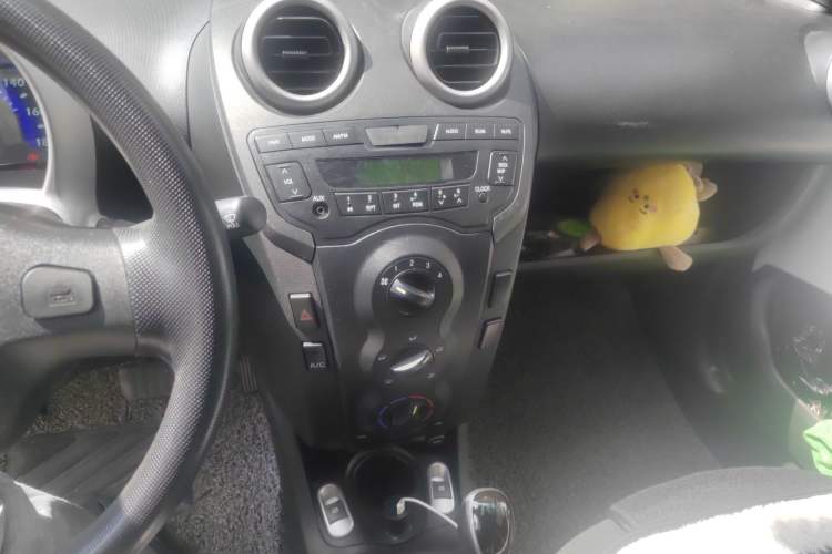 Used BYD F0 2015 1.0L AMT XuanKu Model Audio And AC Panel