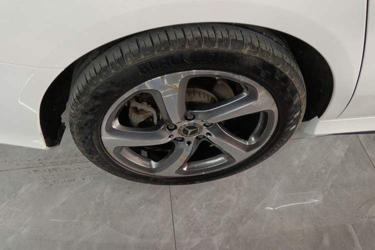 Used Mercedes-Benz E-Class 2019 Restyled E 300 L Sporty and Stylish Edition
