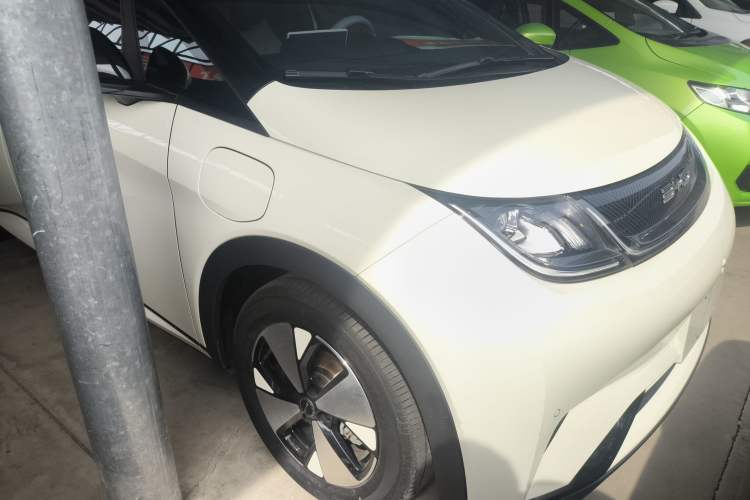 Used BYD Dolphin 2023 420 km Fashion Edition
