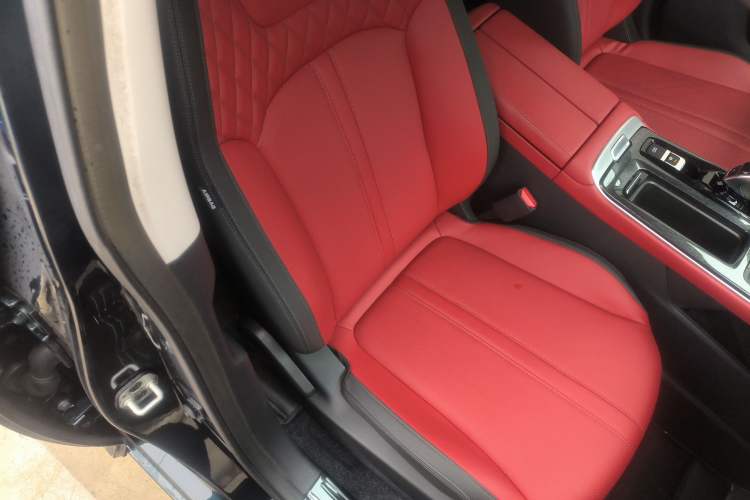 Used Dongfeng Aeolus Yixuan MAX 2021 1.5T Ultra-Stylish Trendsetter Edition
