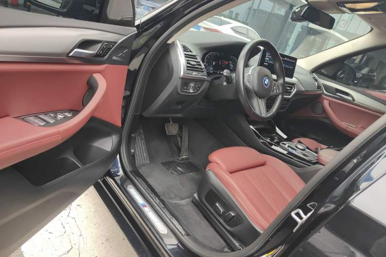 Used BMW iX3 2023 Leading Type
