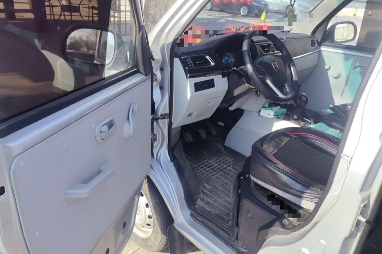 Used Jinbei Hiace X30 2024 1.5L Champion Edition Passenger Vehicle 5/6/7 Seats Driver Seat