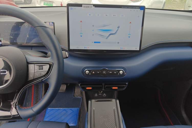 Used BYD Seagull 2025 Smart Drive Version 305 km Freedom Edition Audio And AC Panel