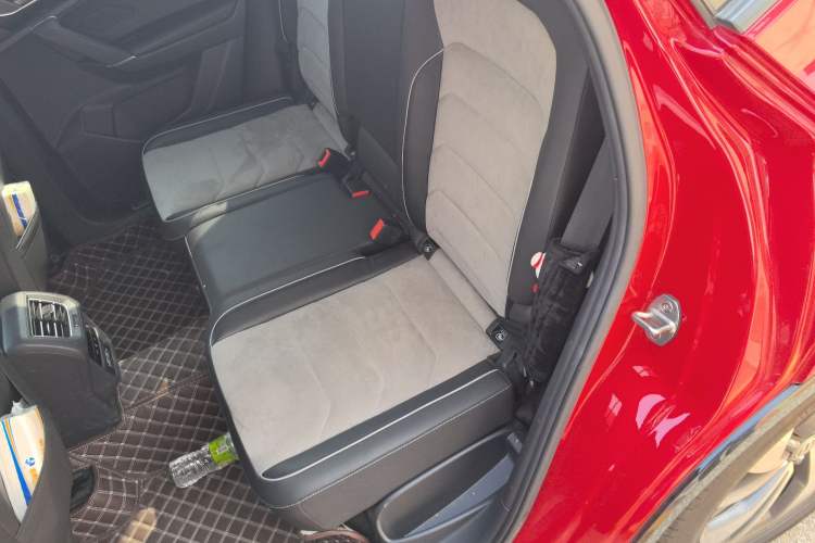 Used Volkswagen Tayron X 2020 380TSI Four-Wheel Drive Dynamic Connect Edition Left Rear Seat