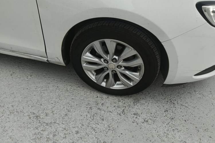 Used Buick GT 2018 15T Manual Elite Version China V Standard
