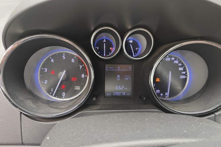 Used Changan CS35 2016 1.6L Manual Luxury Model China IV
