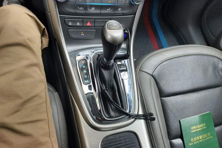 Used Chevrolet Malibu 2012 2.0L Automatic Luxury Edition Gear Lever