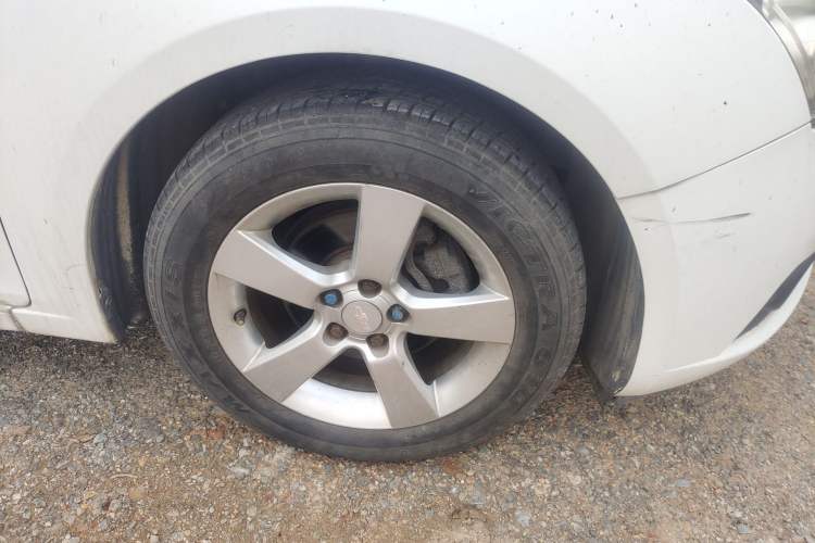 Used Chevrolet Cruze 2011 1.6L SE MT Transformers Edition
