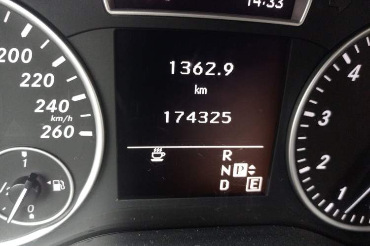 Used Mercedes-Benz B-Class 2012 B 200 Odometer Close Up