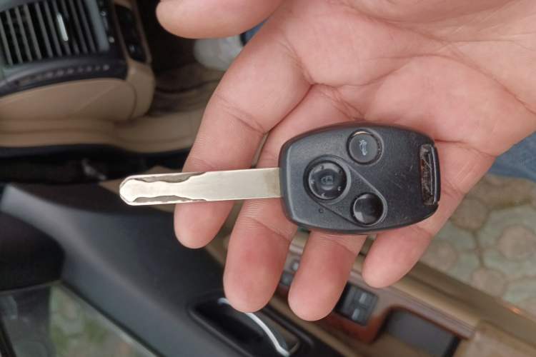 Used Honda Accord 2007 2.4L Automatic Comfort Classic Edition Vehicle Key