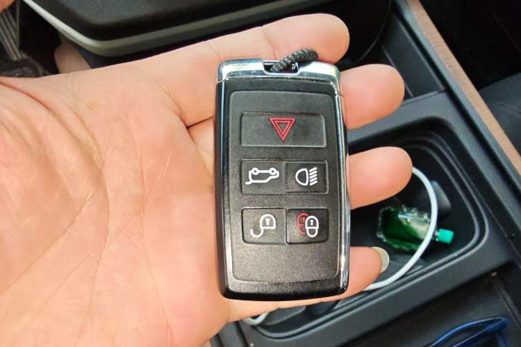 Used Land Rover Defender 2023 Facelift 110 3.0T P400 X-DYNAMIC HSE Vehicle Key