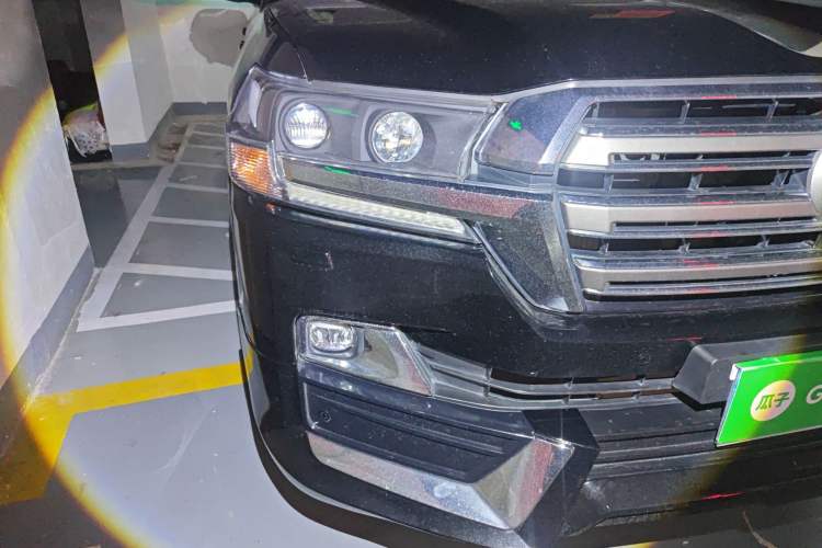 Used Toyota Land Cruiser 
