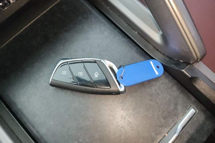 Used SAIC MAXUS Xingji 2023 Starry H 2.0T Automatic Diesel Dual-Turbo All-Wheel Drive Luxury Edition Long Wheelbase