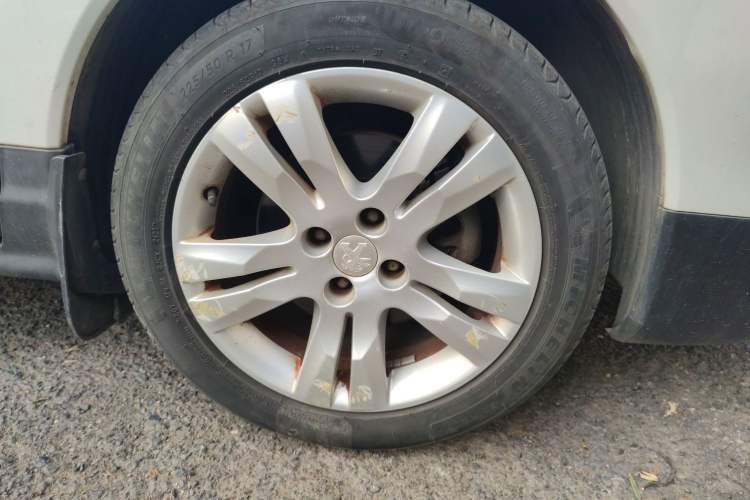 Used Peugeot 3008 2015 1.6THP Automatic Trend Edition
