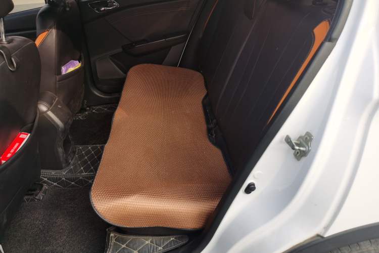 Used Baojun 310 2017 1.5L Automatic Luxury Model Left Rear Seat