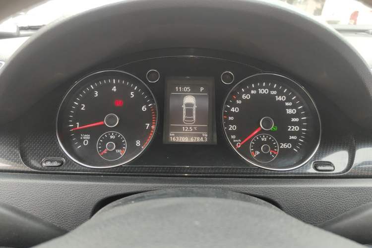 Used Volkswagen Magotan 2013 2.0 TSI Luxury Model Instrument Cluster
