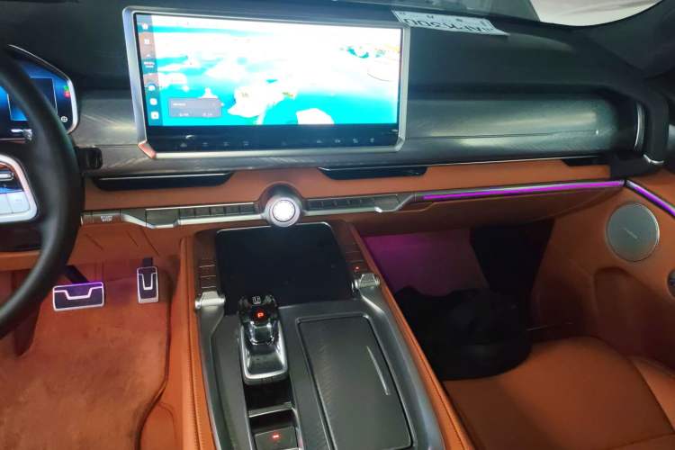 Used Tank 700 New Energy 2024 Hi4-T Extreme Edition Audio And AC Panel