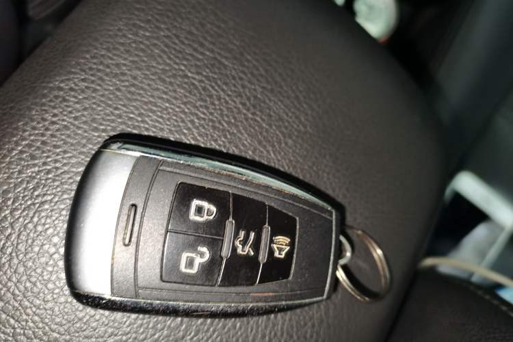 Used BAIC Senova X65 2015 2.0T Automatic Elite Model