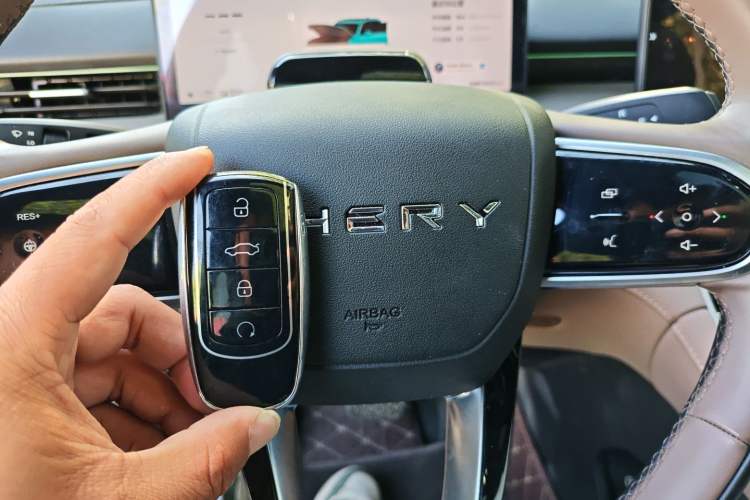 Used Chery Tiggo 8 PLUS C-DM 2025 1.5T 116 km Prestige Version 5 Seats