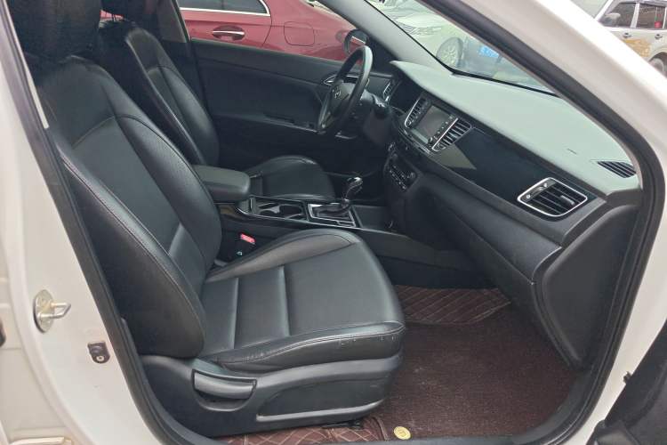 Used Hyundai Mistra 2016 1.8L Automatic Smart GLS Right Front Seat