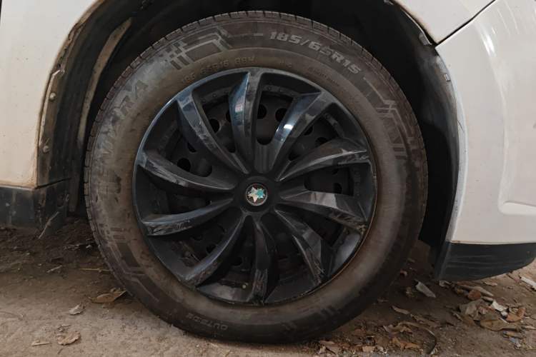 Used Venucia R50 2013 1.6L Automatic Fashion Edition