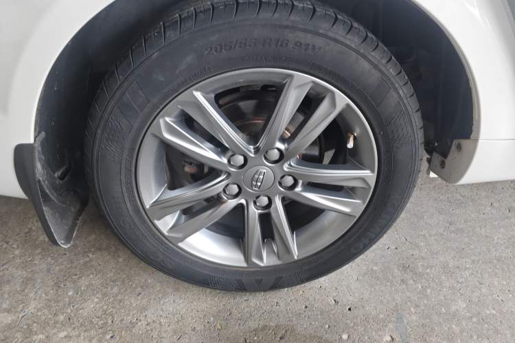 Used Geely Auto Emgrand 2017 Sedan Million Edition 1.5L Manual - Upward Version Right Rear Wheel Hub