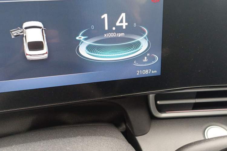 Used Hyundai Elantra 2022 1.5L CVT 20th Anniversary Edition Odometer Close Up