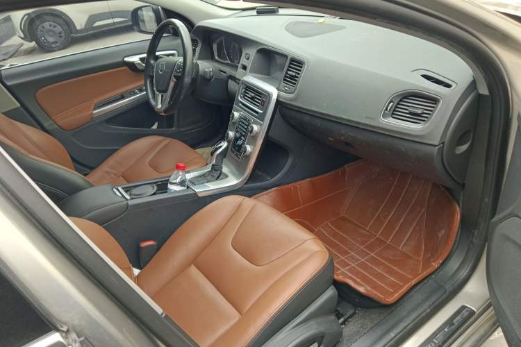 Used Volvo S60 2016 S60L T4 Zhiyuan Edition Right Front Seat