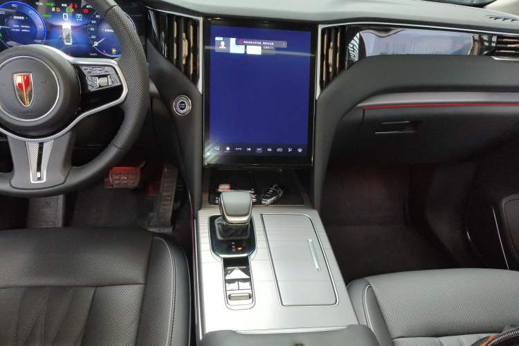 Used Hongqi HS7 PHEV 2024 2.0T PHEV Four-Wheel Drive Flagship Edition 6 Seats Audio And AC Panel