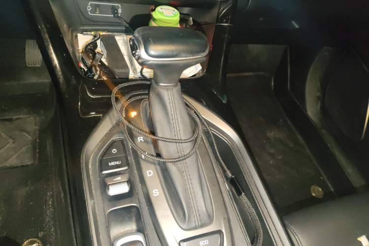 Used GAC Trumpchi GS4 2021 270T Automatic Elite Tech Edition Gear Lever