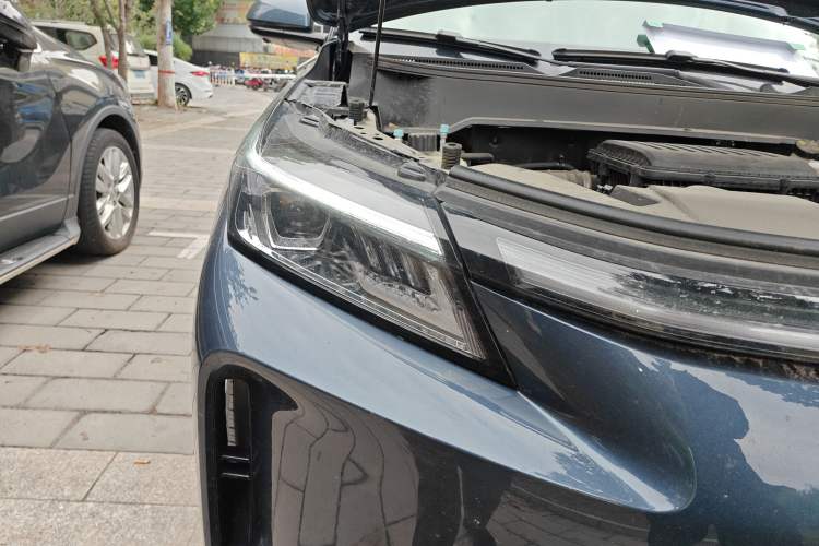 Used Landian E5 PLUS 2025 165 km Long-Range Version PLUS 7-Seater Right Front Headlight