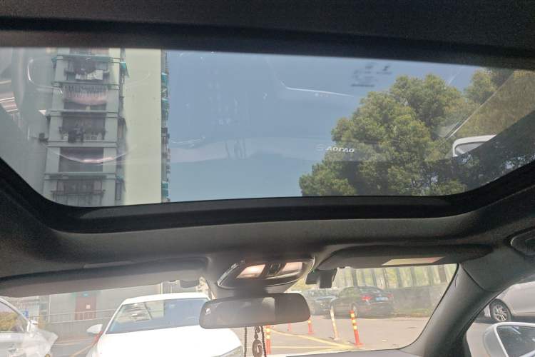 Used Volvo S60 New Energy 2024 T8 All-Wheel Drive Long-Range Zhiyi Luxury Edition
