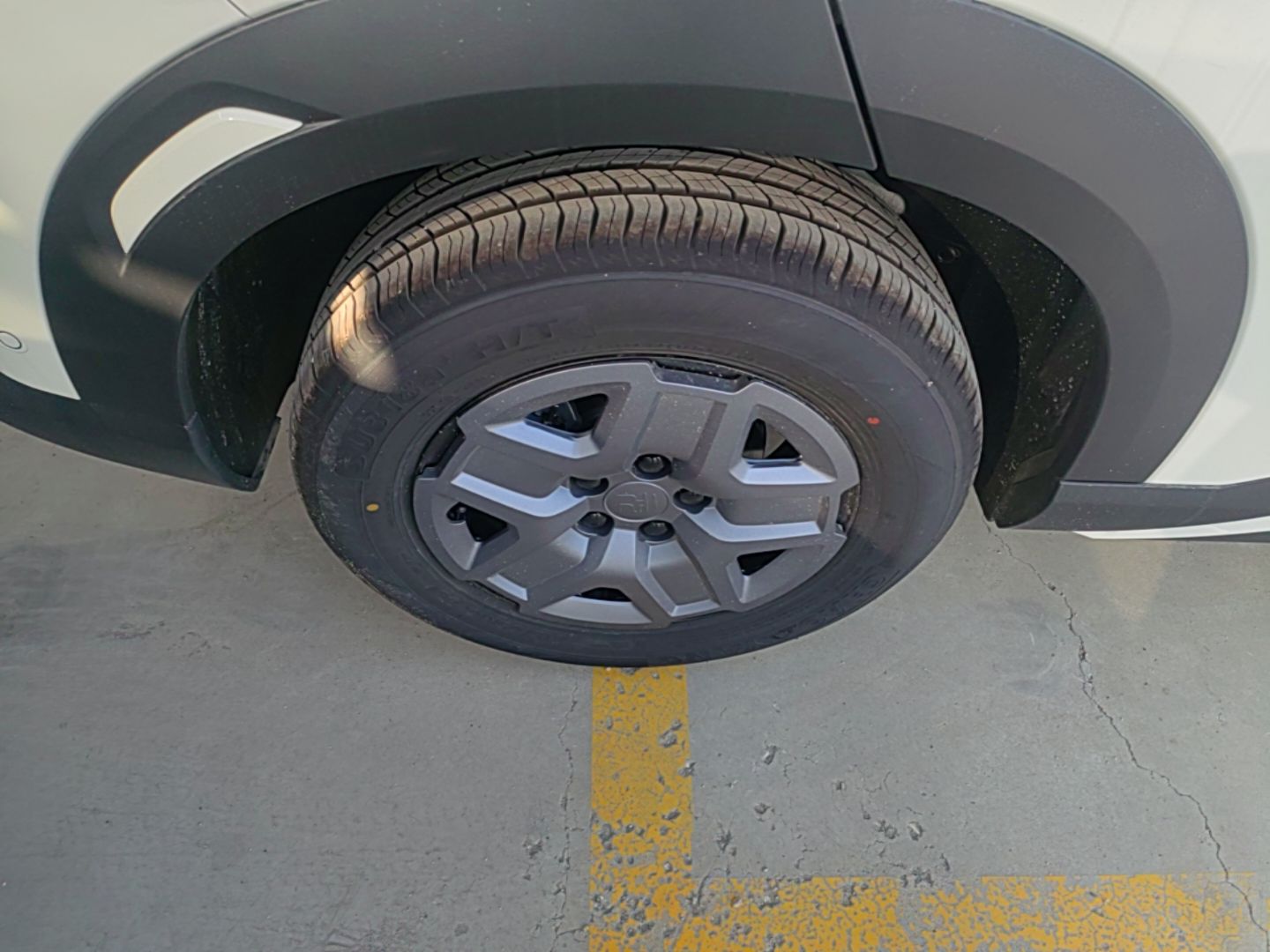 BYD Yuan UP 2027 Model Flying Edition 401KM Vitality Version — снимка 11