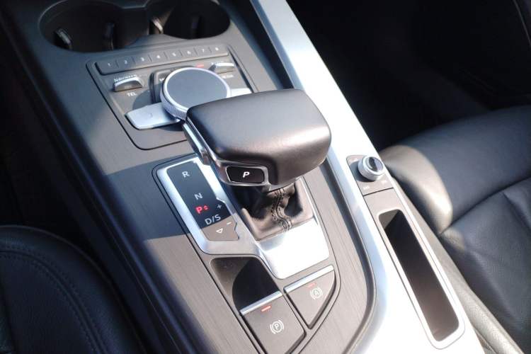 Used Audi A4L 2018 30th Anniversary Edition 40 TFSI Fashion Model