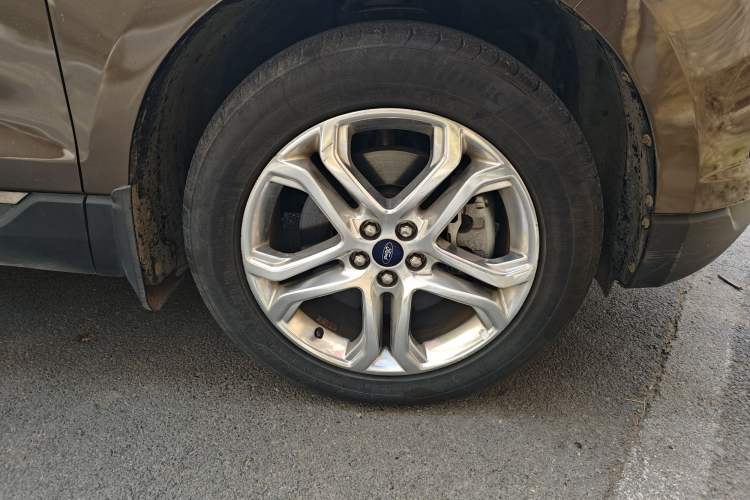 Used Ford Edge 2016 EcoBoost 245 Four-Wheel Drive Titanium Edition 7-Seater
