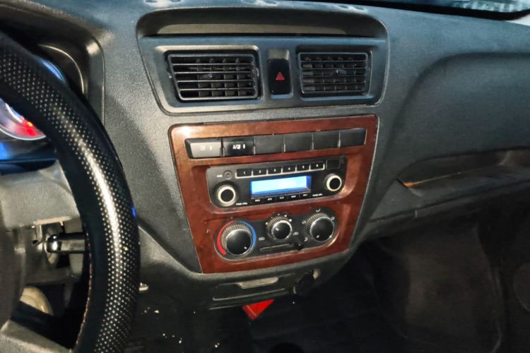 Used CHANGAN KAICHENG Ruixing M60 2019 1.5L Standard Model China V Emission Standards 5/6 Seats 4G15S
