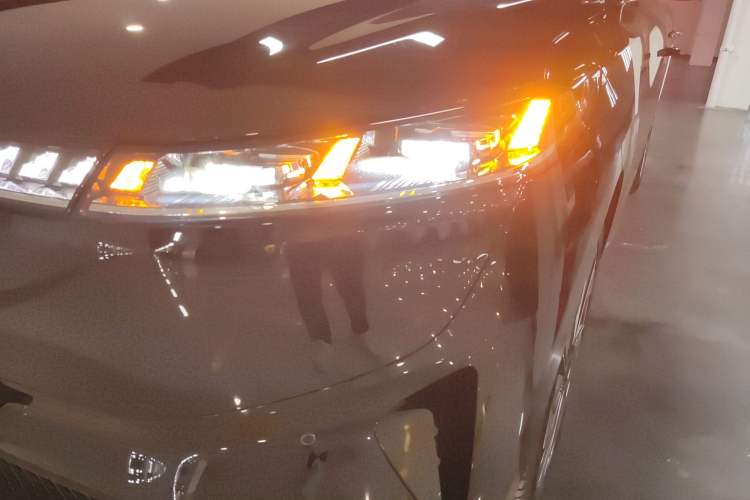 Used Dongfeng eπ eπ008 2025 210 Ultra LikeYi Edition 5-Seater
