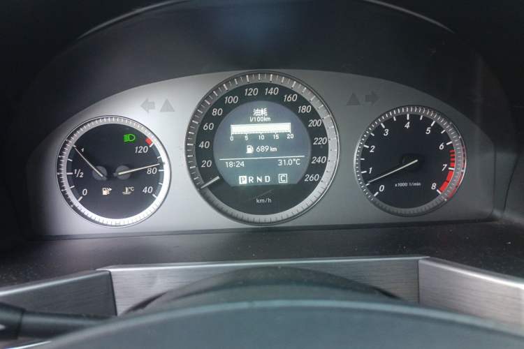 Used Mercedes-Benz GLK-Class 2010 GLK 300 4MATIC Fashion Model Instrument Cluster