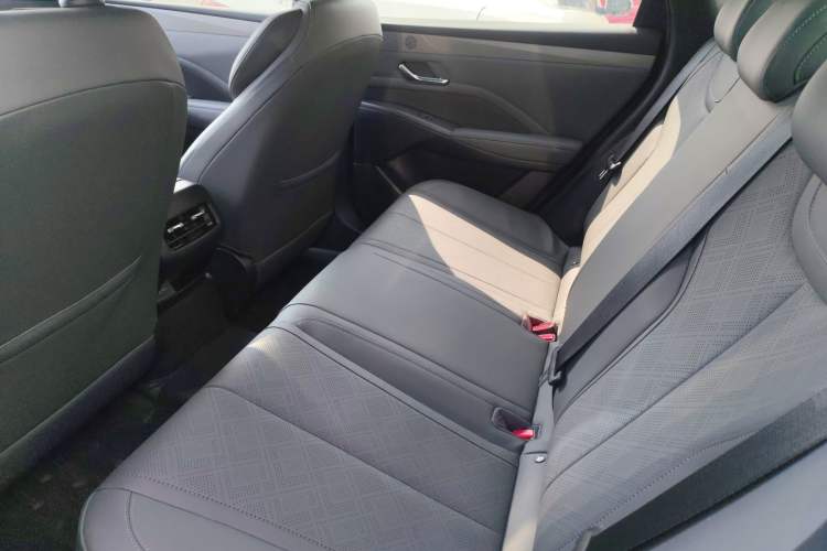 Used BYD Qin PLUS 2025 DM-i Smart Drive 55KM Leading Model Left Rear Seat