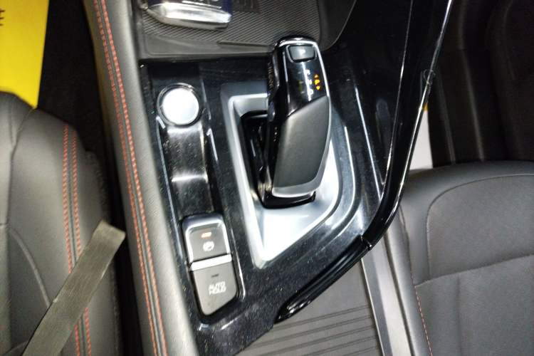 Used Dongfeng Aeolus AX7 2022 Mach Edition 1.5T DCT DF41 Gear Lever