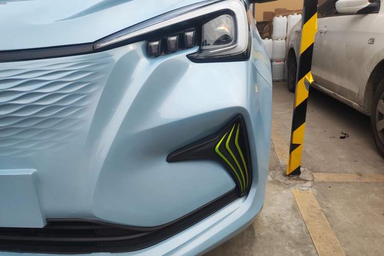 Used Oshan Benni E-Star 2020 Heart Edition Lithium Iron Phosphate (31.95 kWh)