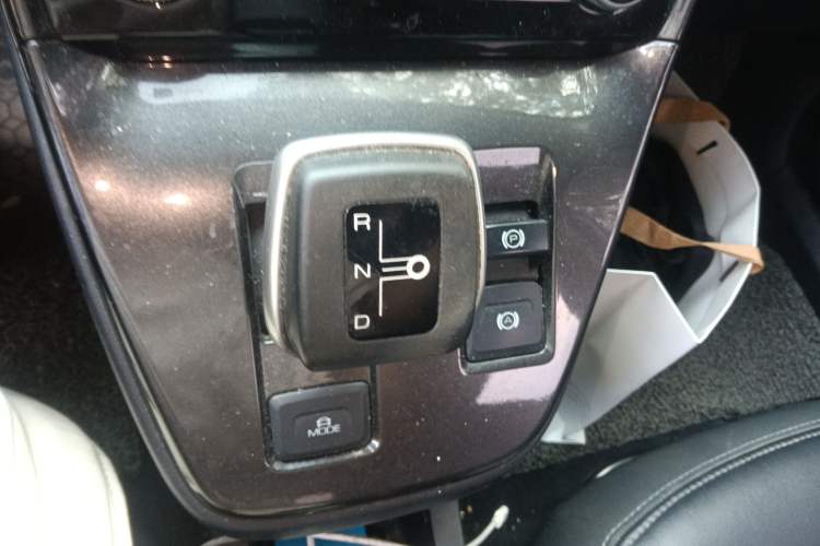 Used ORA iQ 2018 High-Range Version Smart Connectivity Model
