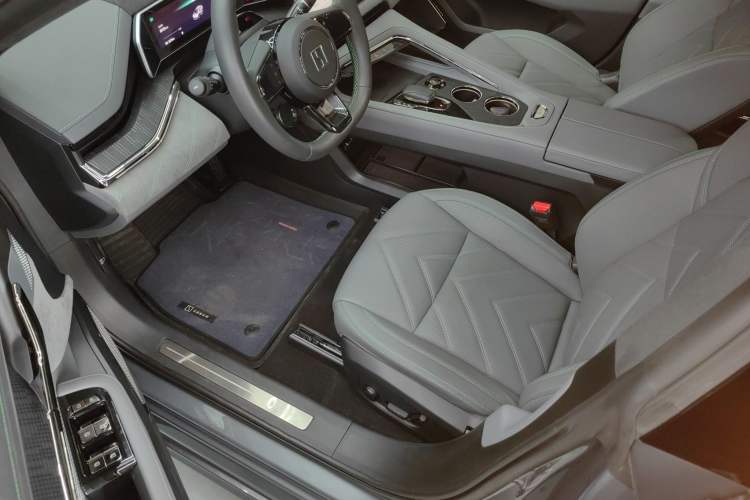 Used Zeekr 001 2023 ME Edition 100 kWh Driver Seat